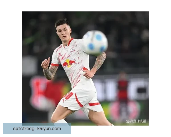 曼联锋线表现分析：状态回暖，竞争力增强值得关注